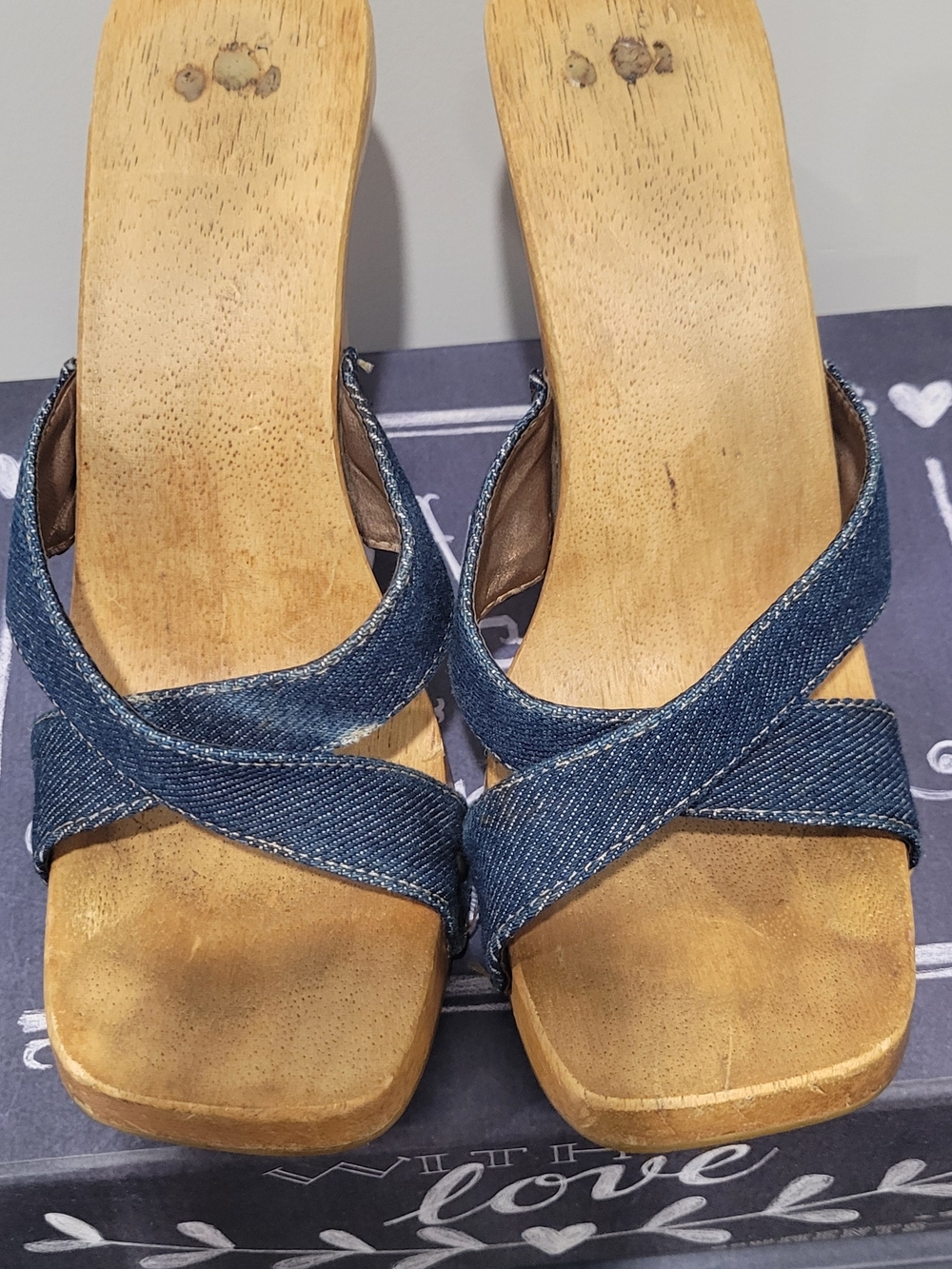 Candie's Y2k Blue Denim Crisscross Wooden-Style Sandals - Picture 7 of 11